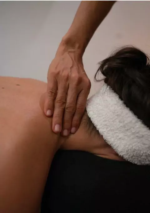 MASAJE EXPRESS + LIMPIEZA FACIAL SIMPLE